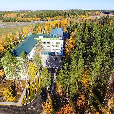 Green Park Hotel Airport Minsk Silichy Exterior foto